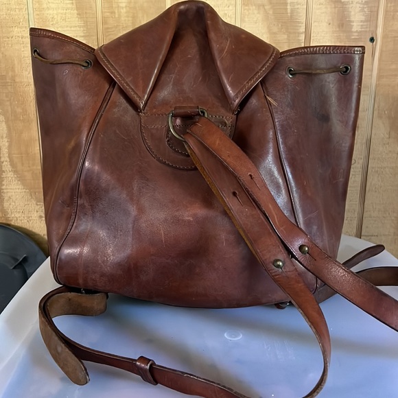CAVA Italy all leather backpack - Picture 7 of 9